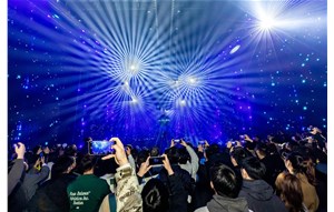足球纹防滑塑料舞台板亮相2025Get show第十三届广州（国际）演艺设备展
