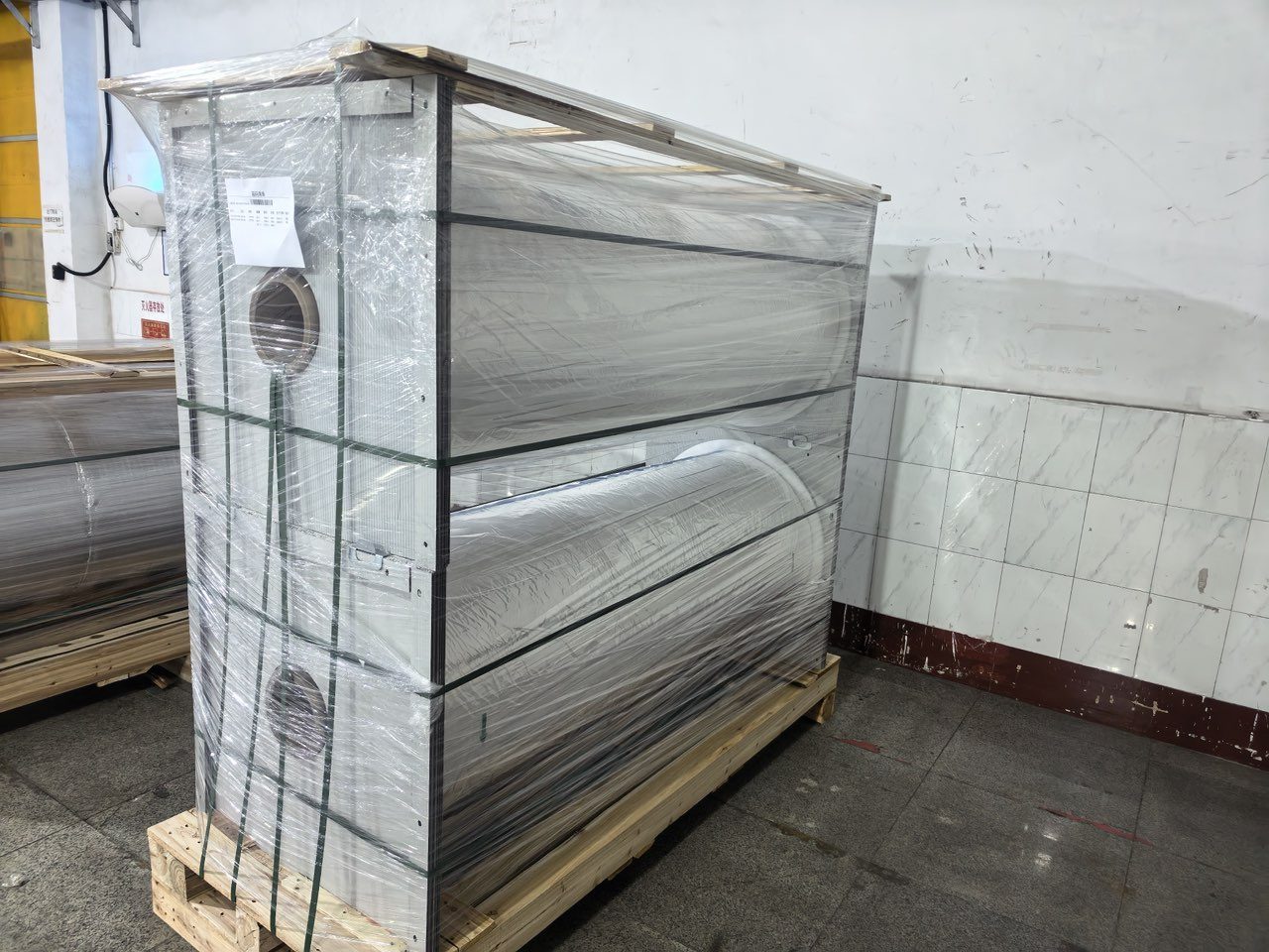 Packaged roll-pack retaining boards