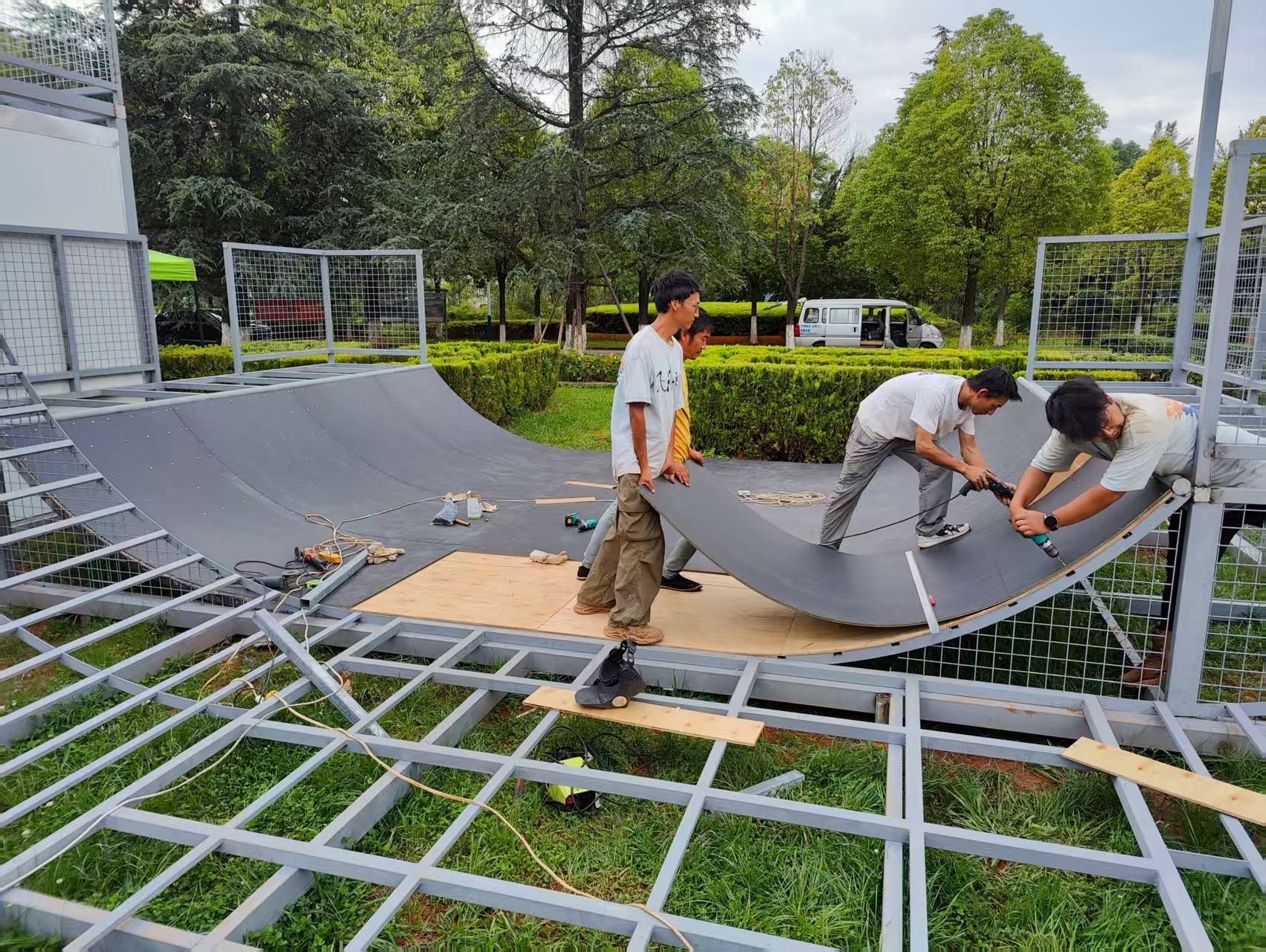 Panel installation on a U-shaped ramp